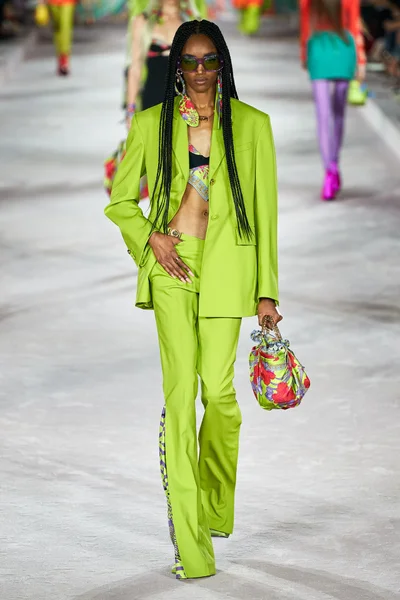 Look 55